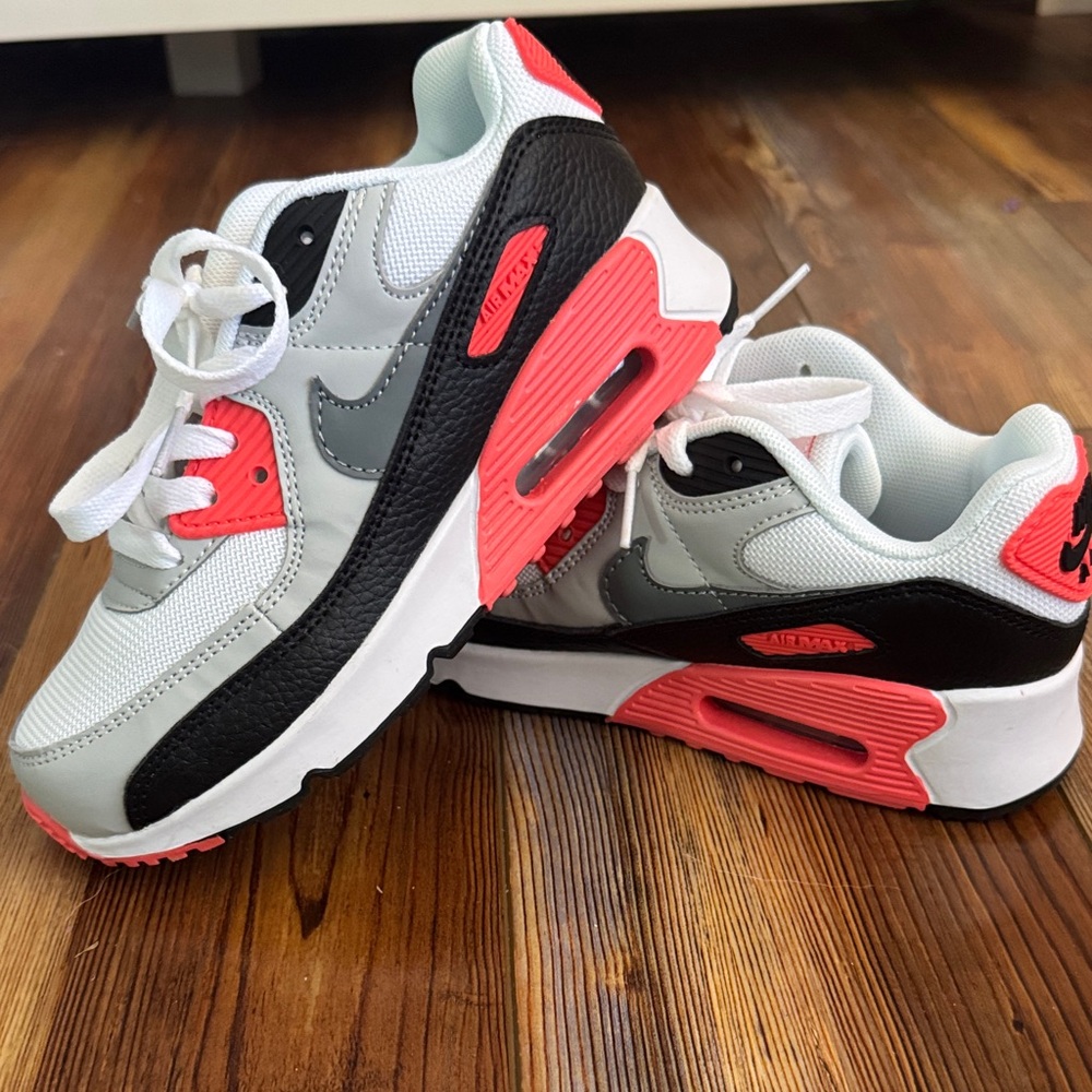 Nike Air Max kids Size 2.5